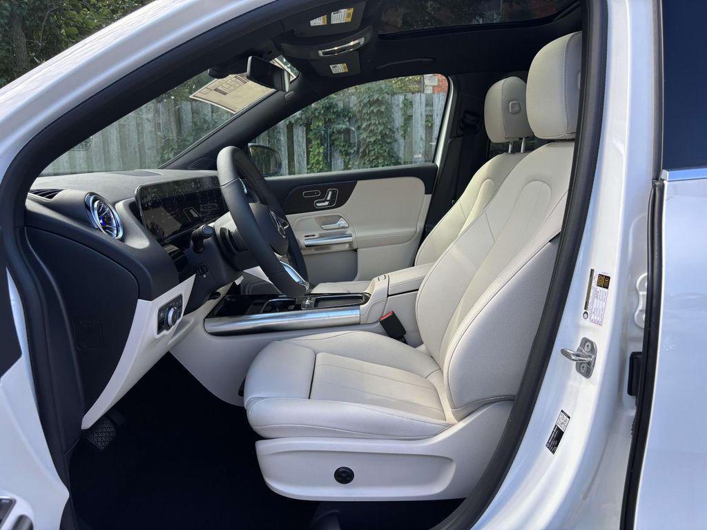 new 2026 Mercedes-Benz GLA 250 car