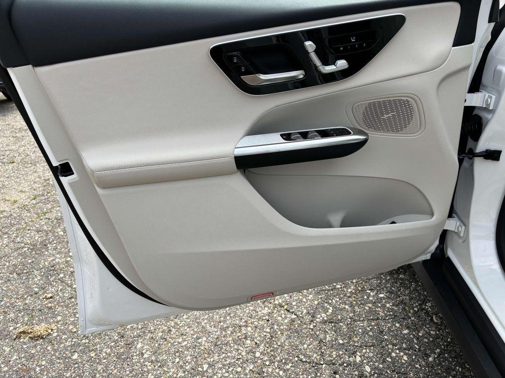 new 2025 Mercedes-Benz GLC 300 car, priced at $54,920