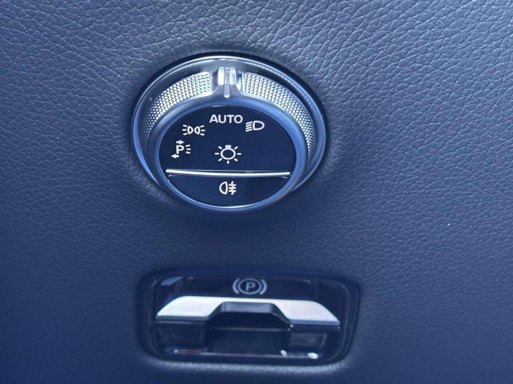 new 2026 Mercedes-Benz GLC 300 car