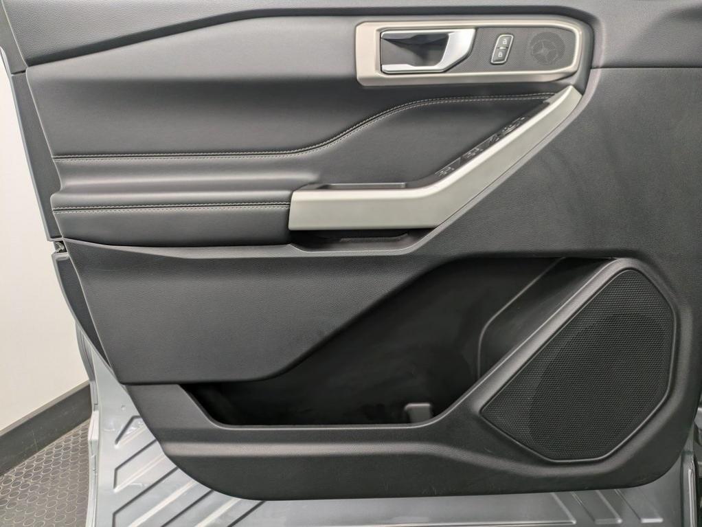 used 2022 Ford Explorer car, priced at $30,900