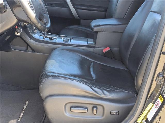 used 2013 Toyota Highlander car, priced at $14,484