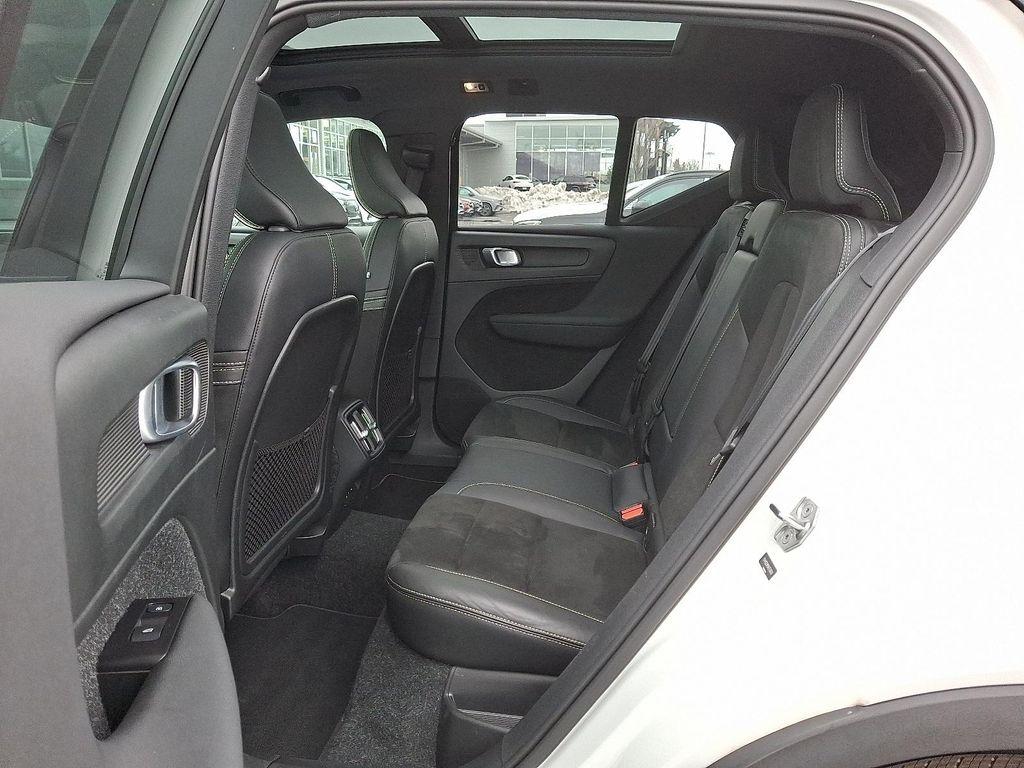 used 2021 Volvo XC40 car, priced at $24,723