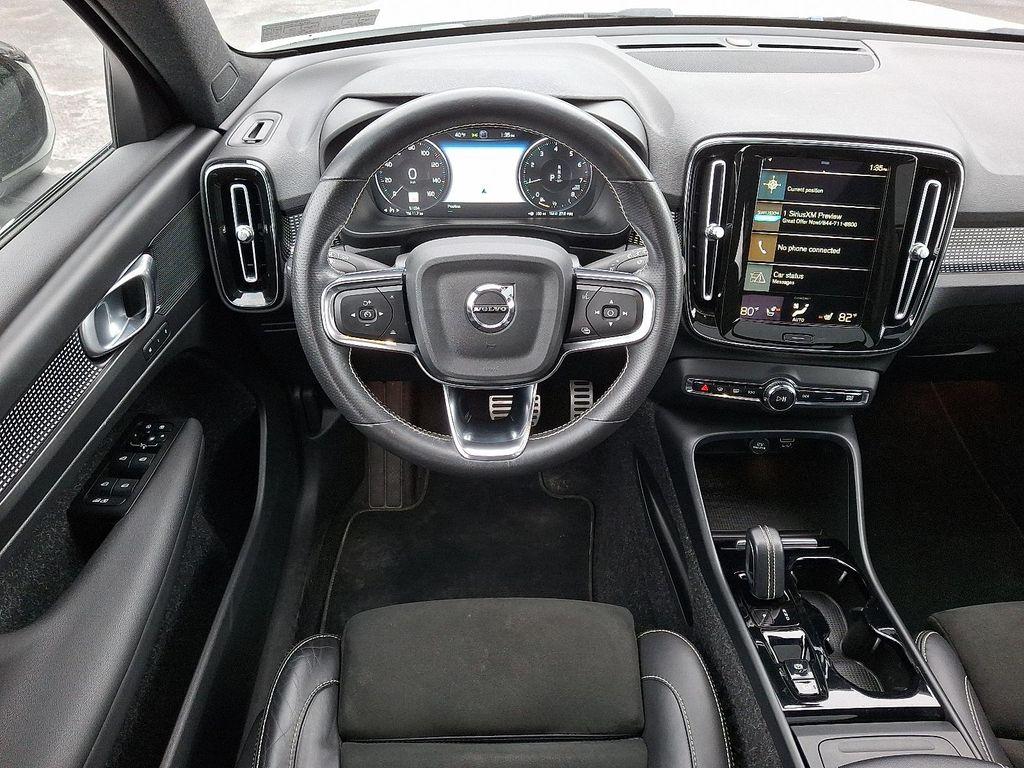 used 2021 Volvo XC40 car, priced at $24,723