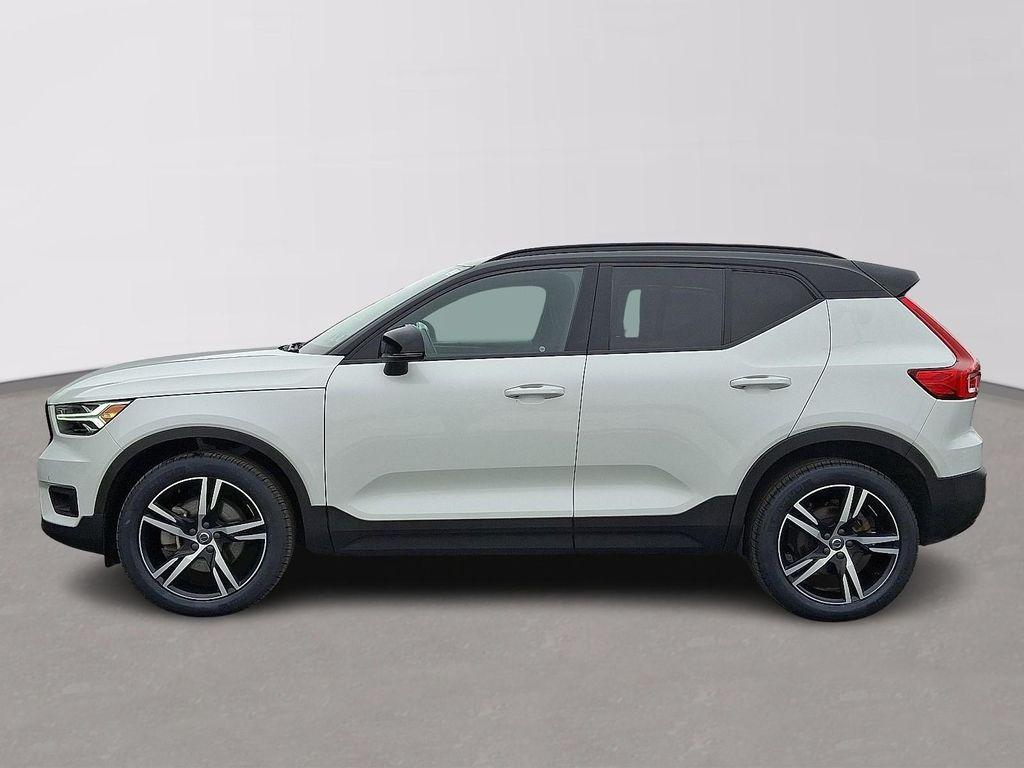 used 2021 Volvo XC40 car, priced at $24,723