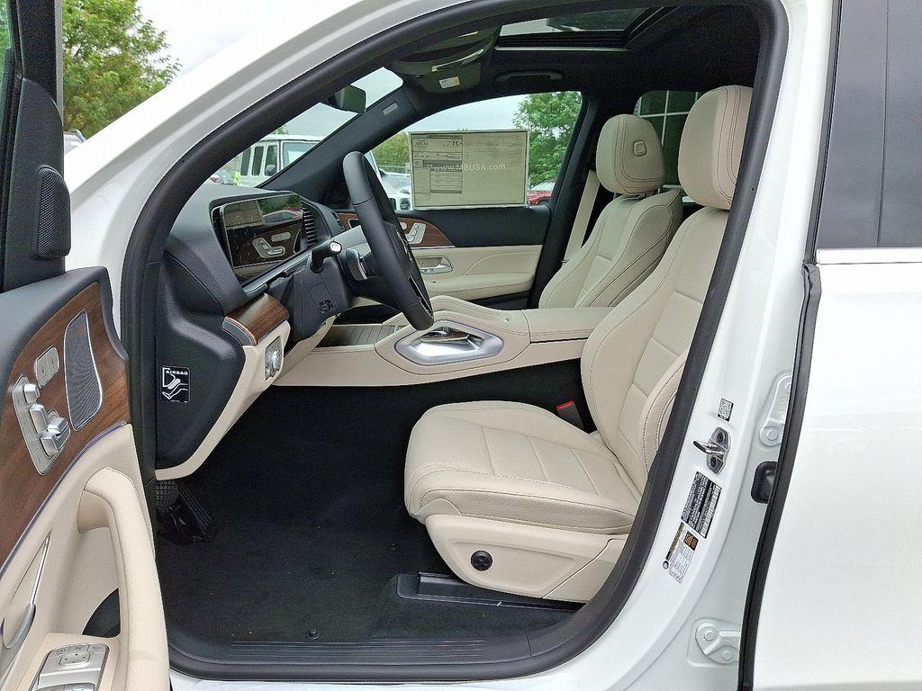 used 2025 Mercedes-Benz GLE 450 car, priced at $67,769