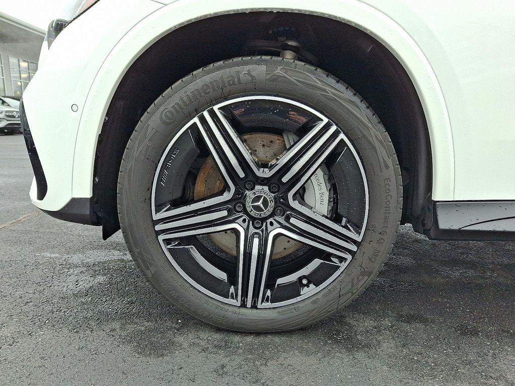 used 2026 Mercedes-Benz GLC 300 car, priced at $59,593