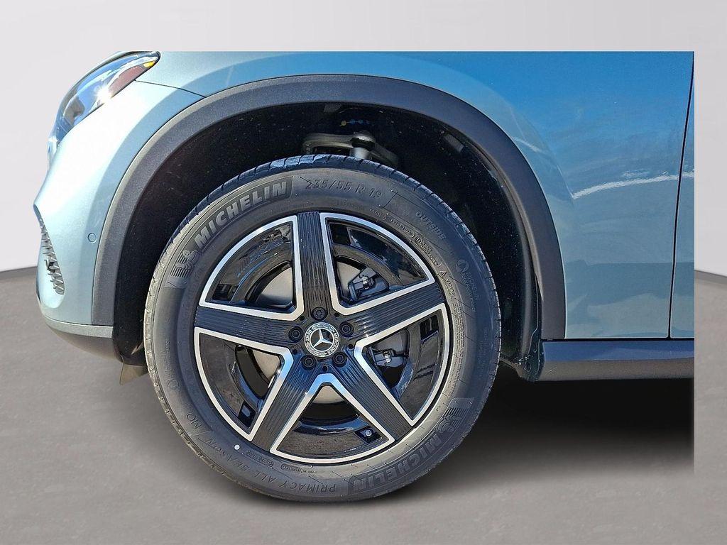 new 2026 Mercedes-Benz GLC 300 car, priced at $61,505