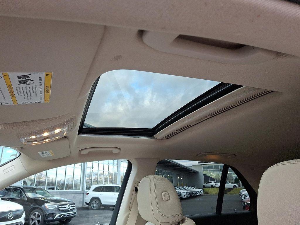 used 2022 Mercedes-Benz GLE 350 car, priced at $36,997