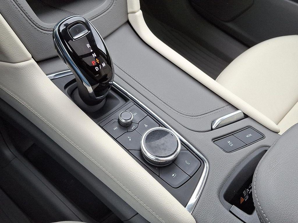 used 2021 Cadillac XT6 car, priced at $24,886