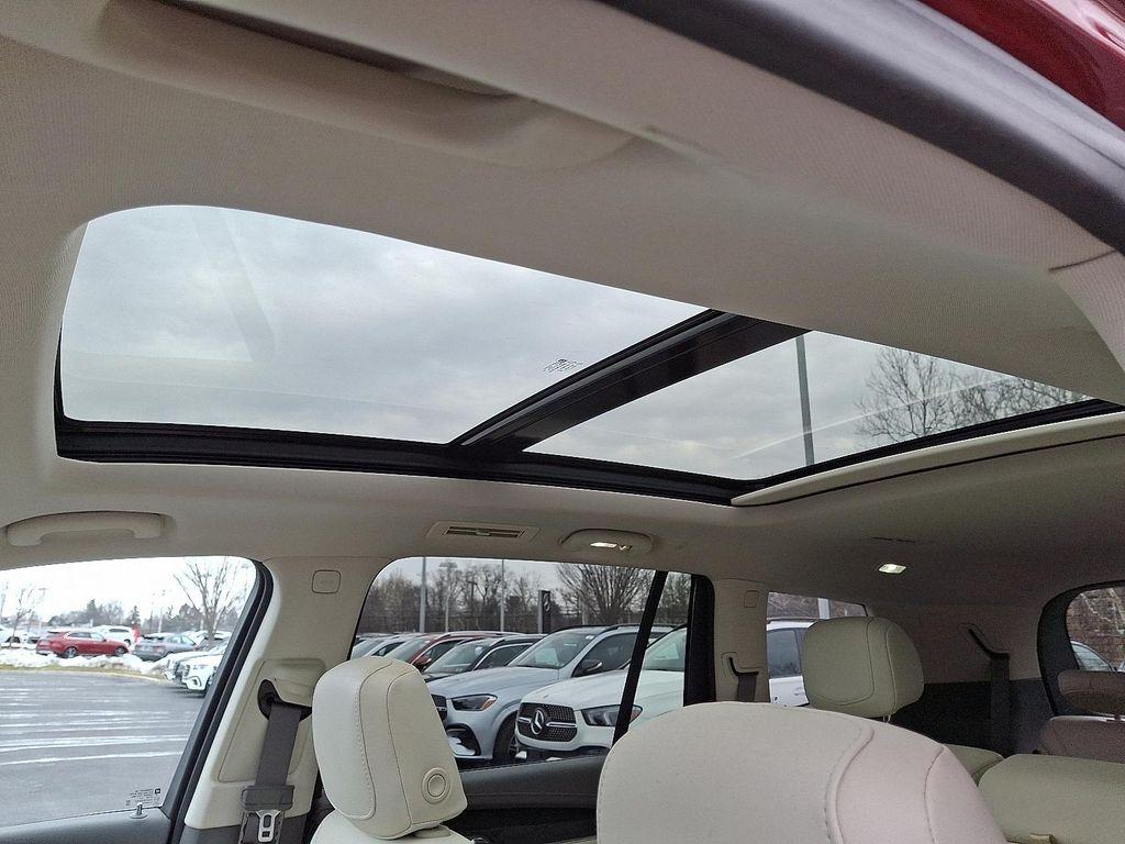 used 2021 Cadillac XT6 car, priced at $24,886