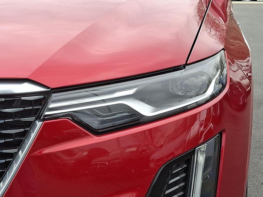 used 2021 Cadillac XT6 car, priced at $24,886