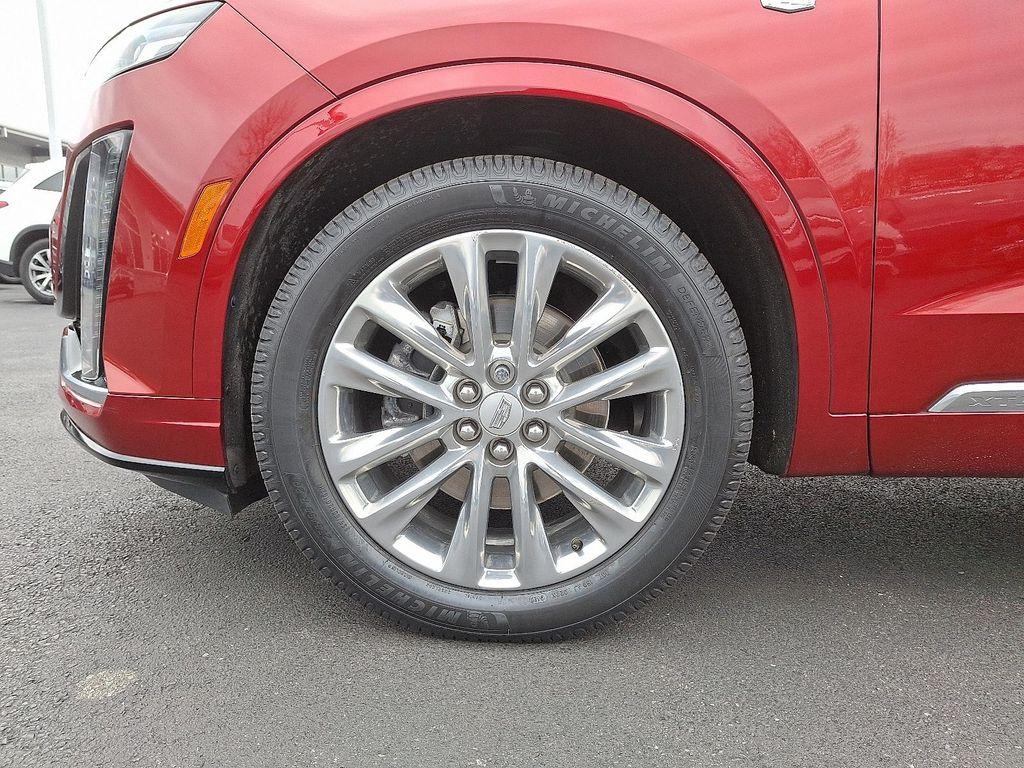 used 2021 Cadillac XT6 car, priced at $24,886