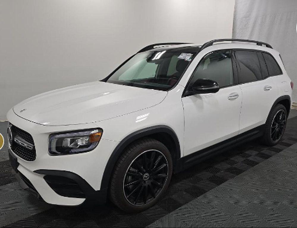 used 2022 Mercedes-Benz GLB 250 car, priced at $32,880