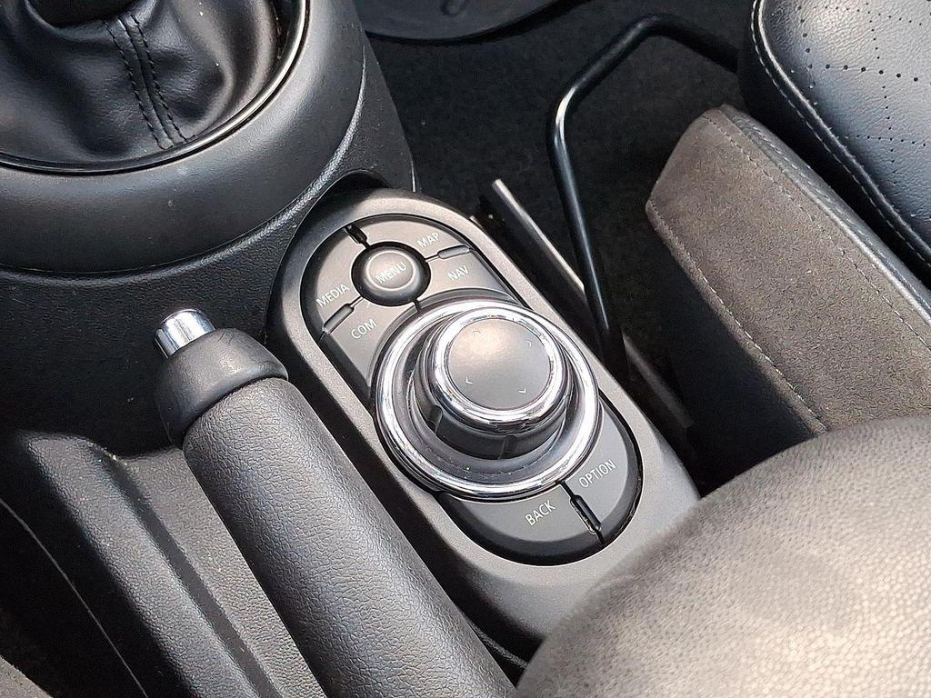 used 2022 MINI Hardtop car, priced at $22,888