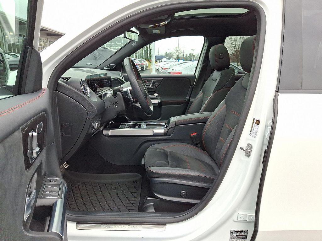 used 2025 Mercedes-Benz GLB 250 car, priced at $50,477