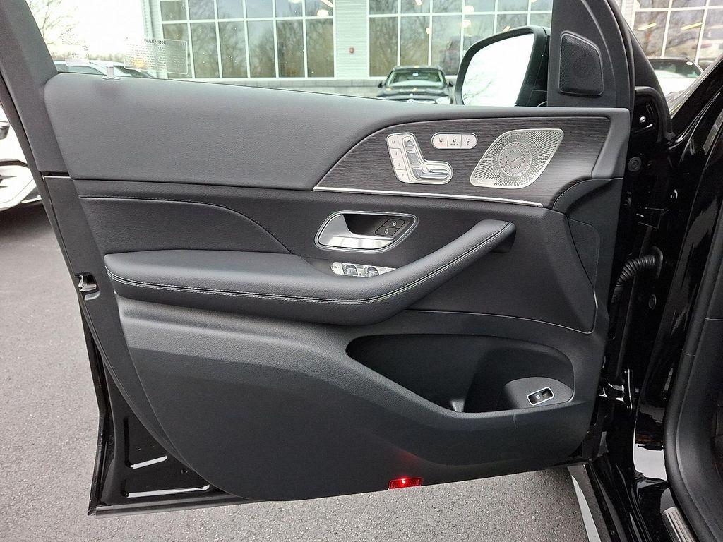 used 2025 Mercedes-Benz GLE 350 car, priced at $65,629