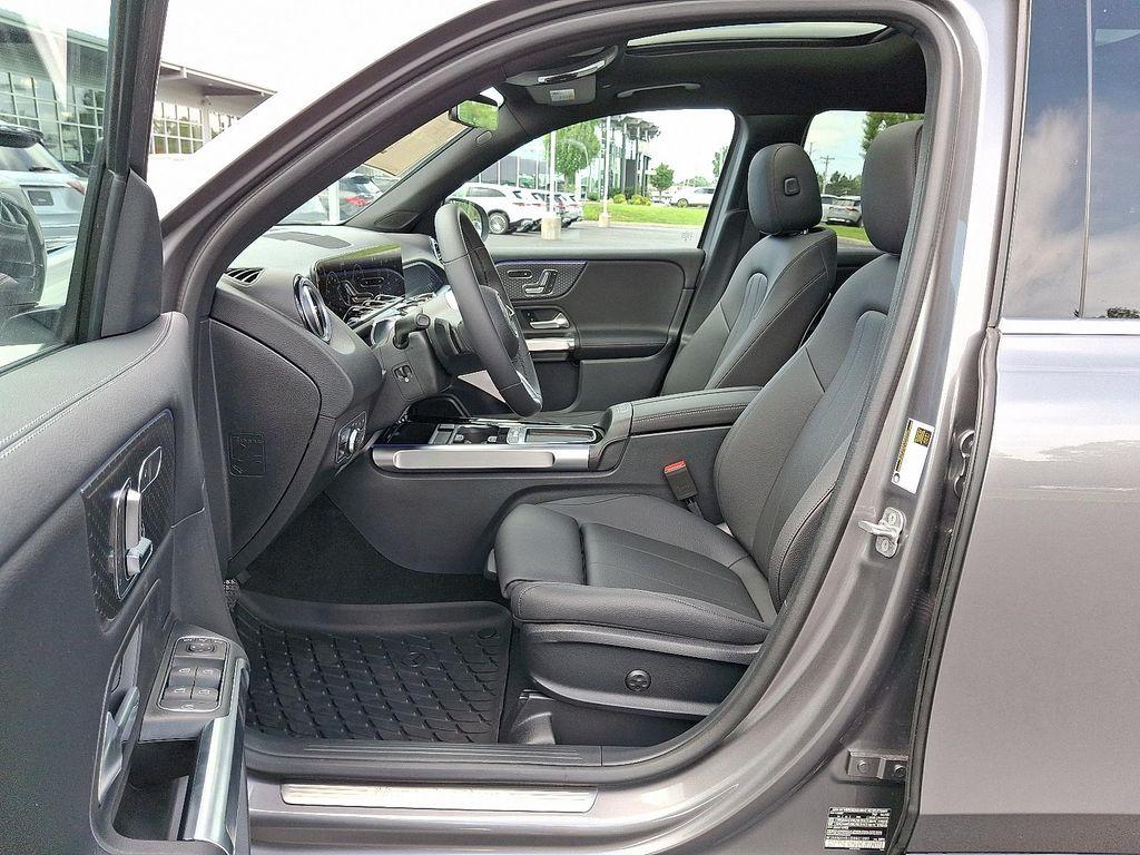 used 2025 Mercedes-Benz GLB 250 car, priced at $48,943