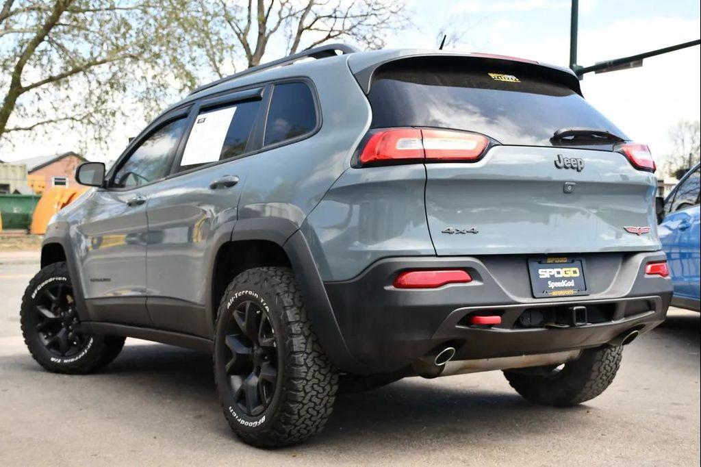 used 2015 Jeep Cherokee car, priced at $10,998