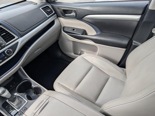 used 2015 Toyota Highlander car, priced at $17,347