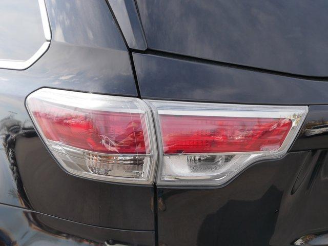 used 2016 Toyota Highlander car, priced at $25,338