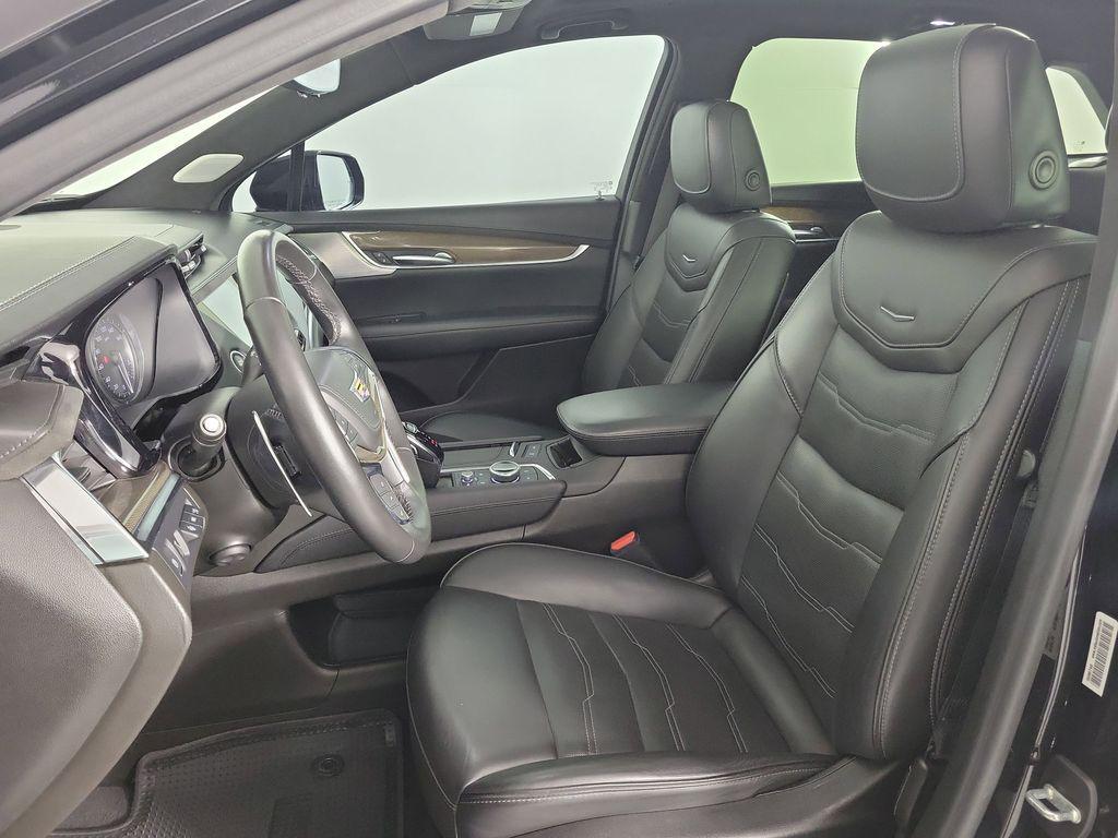 used 2023 Cadillac XT5 car, priced at $36,072