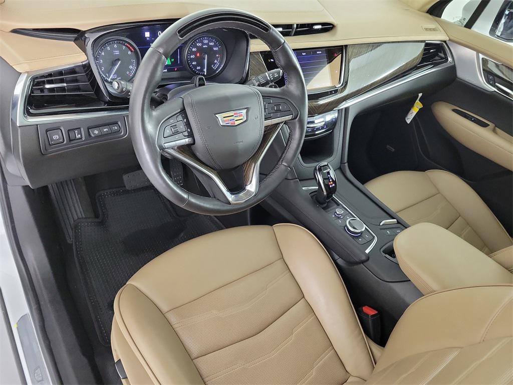 used 2023 Cadillac XT6 car, priced at $40,495