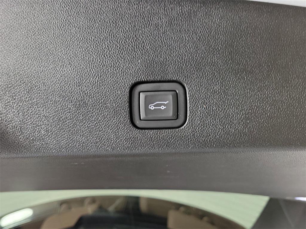 used 2023 Cadillac XT6 car, priced at $40,495