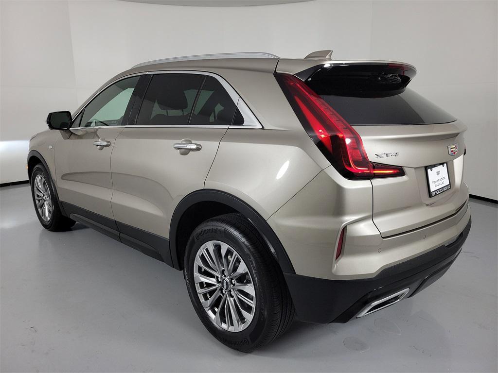 used 2025 Cadillac XT4 car, priced at $36,599