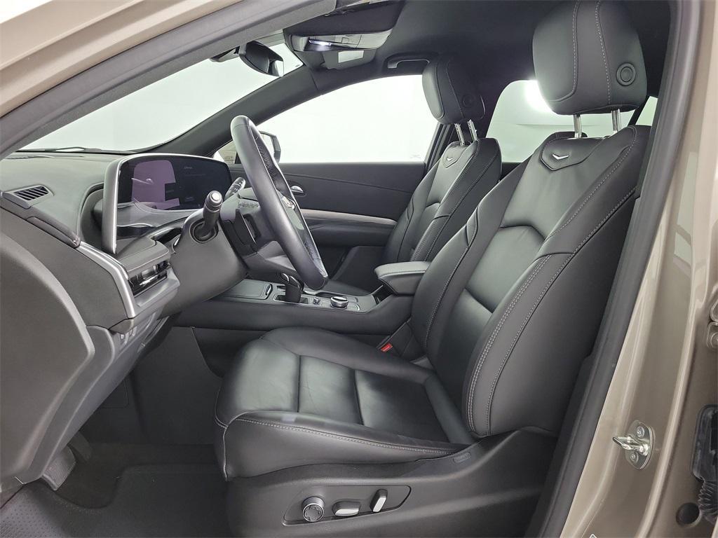 used 2025 Cadillac XT4 car, priced at $36,599