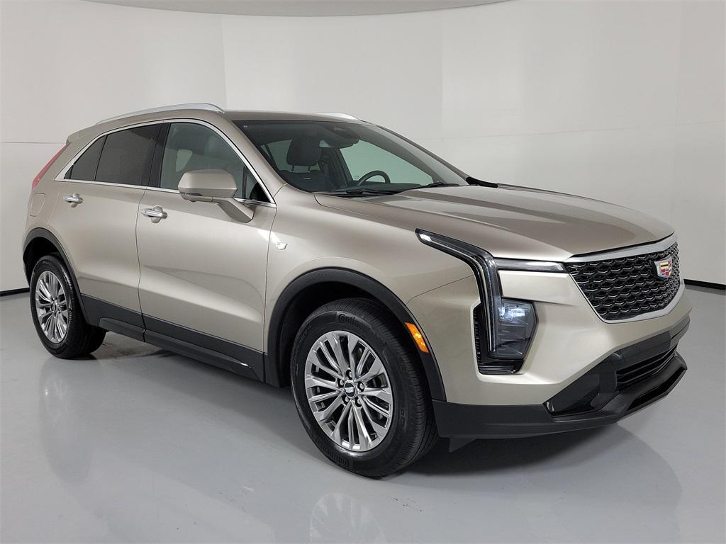used 2025 Cadillac XT4 car, priced at $36,599