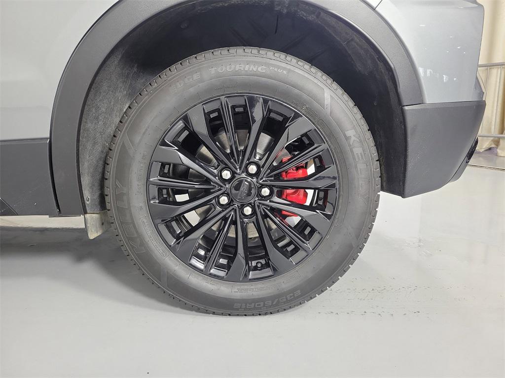 used 2025 Cadillac XT4 car, priced at $34,192