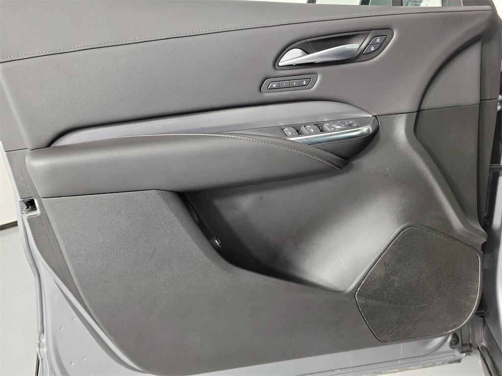 used 2025 Cadillac XT4 car, priced at $34,990