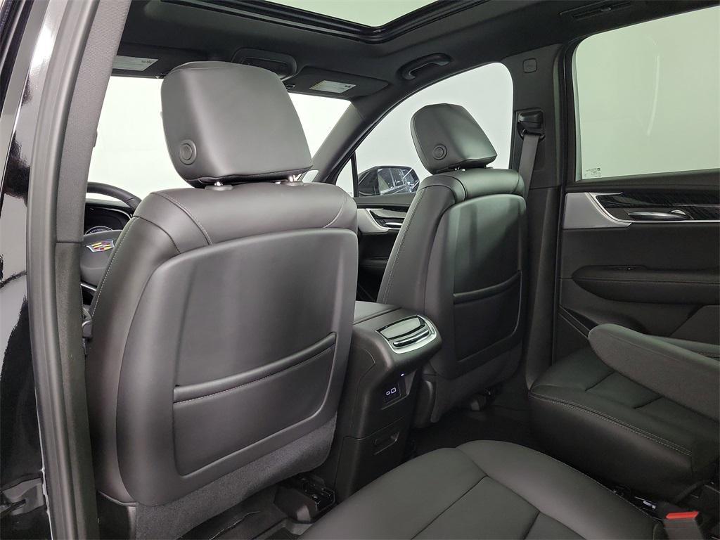 used 2024 Cadillac XT6 car, priced at $43,799