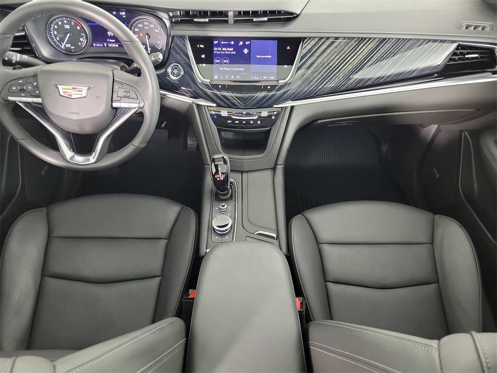used 2024 Cadillac XT6 car, priced at $43,799