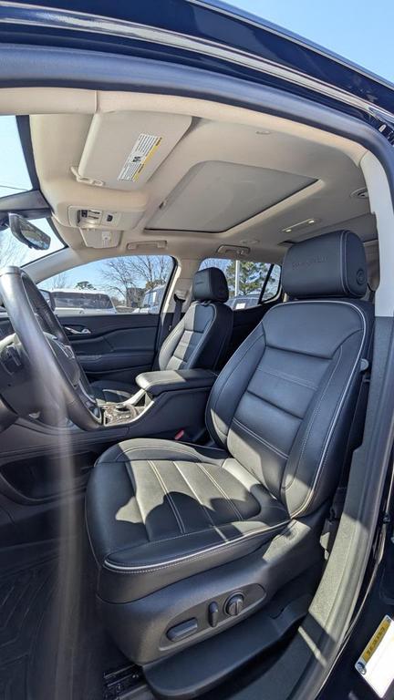 used 2022 GMC Acadia car, priced at $32,995