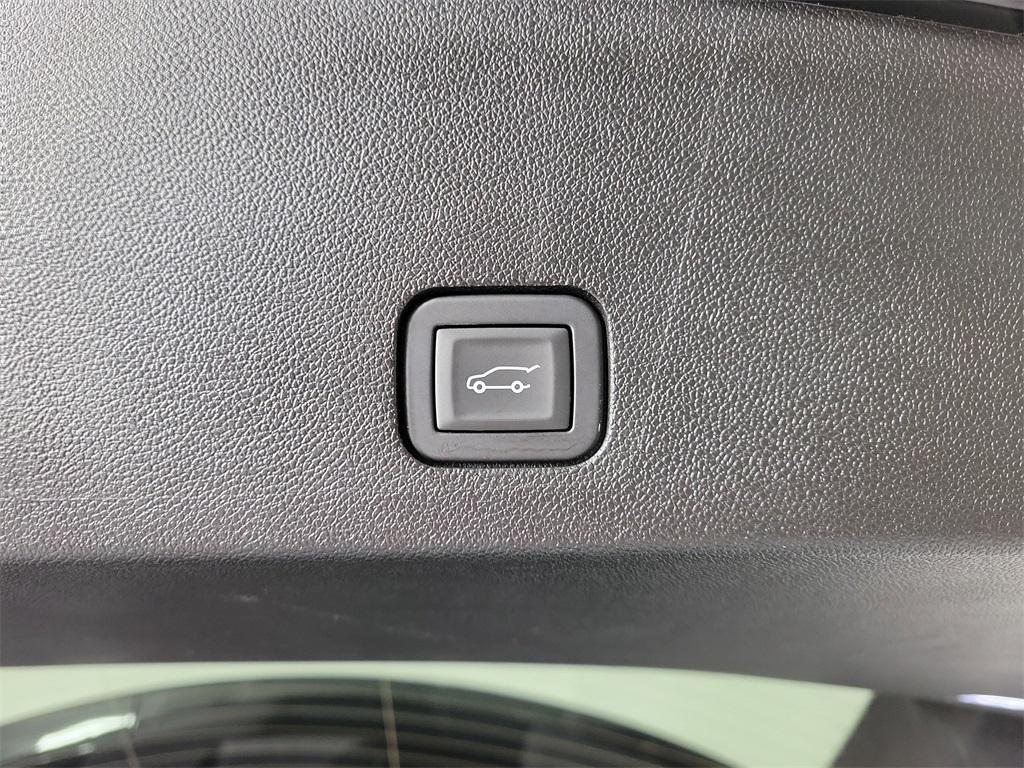 used 2025 Cadillac XT6 car, priced at $43,798