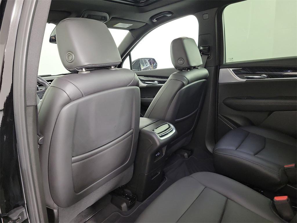 used 2025 Cadillac XT6 car, priced at $43,798