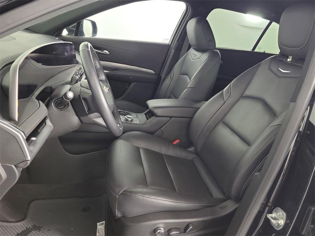 used 2025 Cadillac XT4 car, priced at $33,899