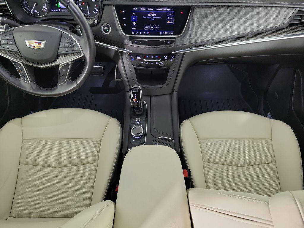 used 2023 Cadillac XT5 car, priced at $36,400