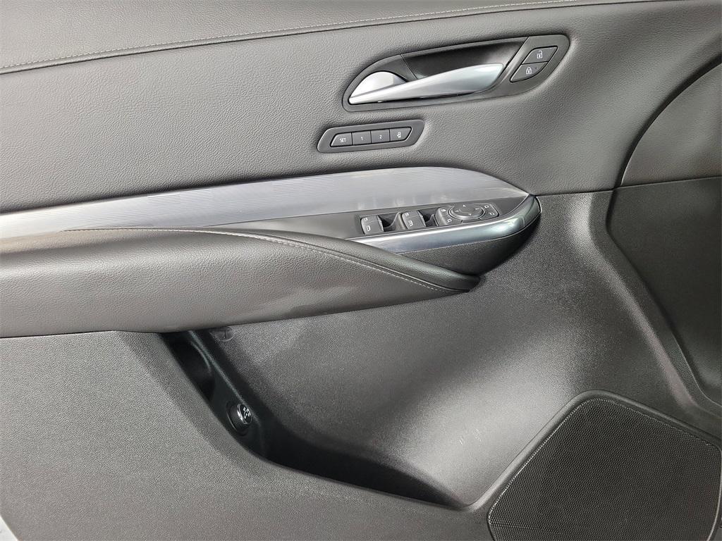 used 2024 Cadillac XT4 car, priced at $30,682