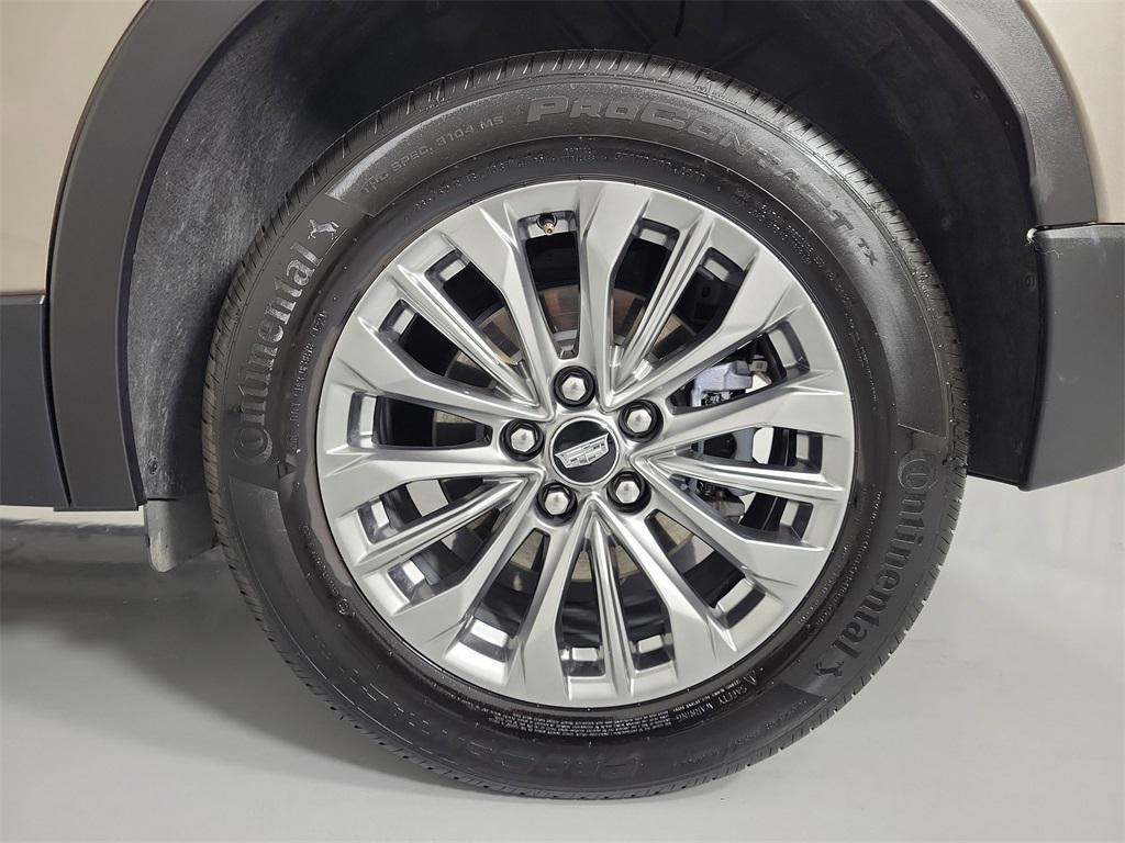 used 2025 Cadillac XT4 car, priced at $35,399