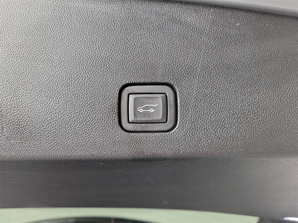 used 2024 Cadillac XT6 car, priced at $37,599