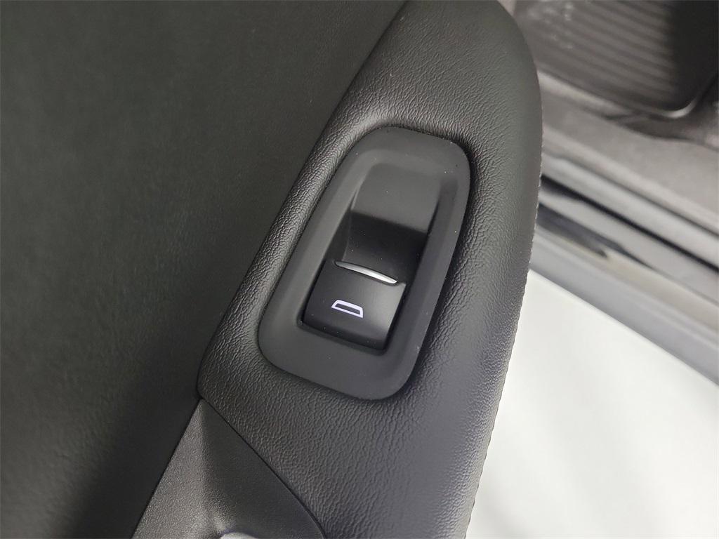 used 2023 Cadillac XT5 car, priced at $28,584