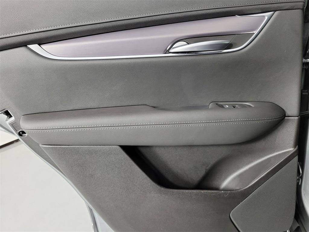 used 2023 Cadillac XT5 car, priced at $30,498