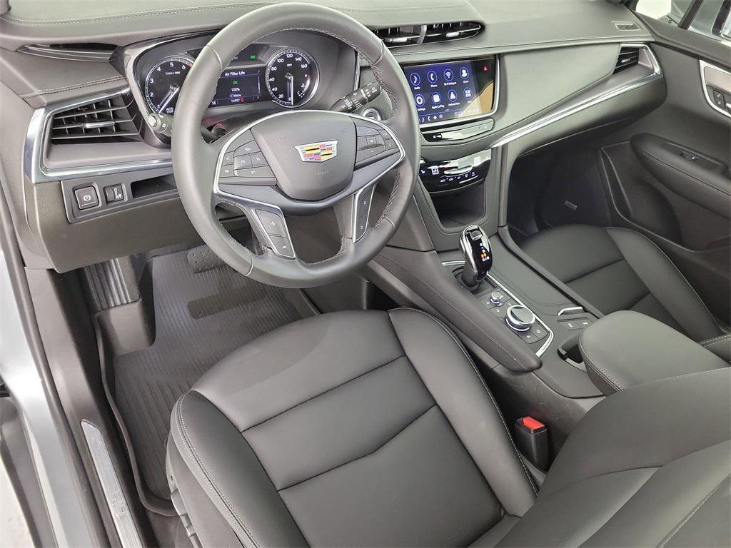 used 2023 Cadillac XT5 car, priced at $30,498