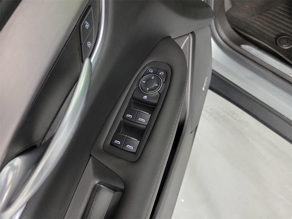 used 2023 Cadillac XT5 car, priced at $30,498