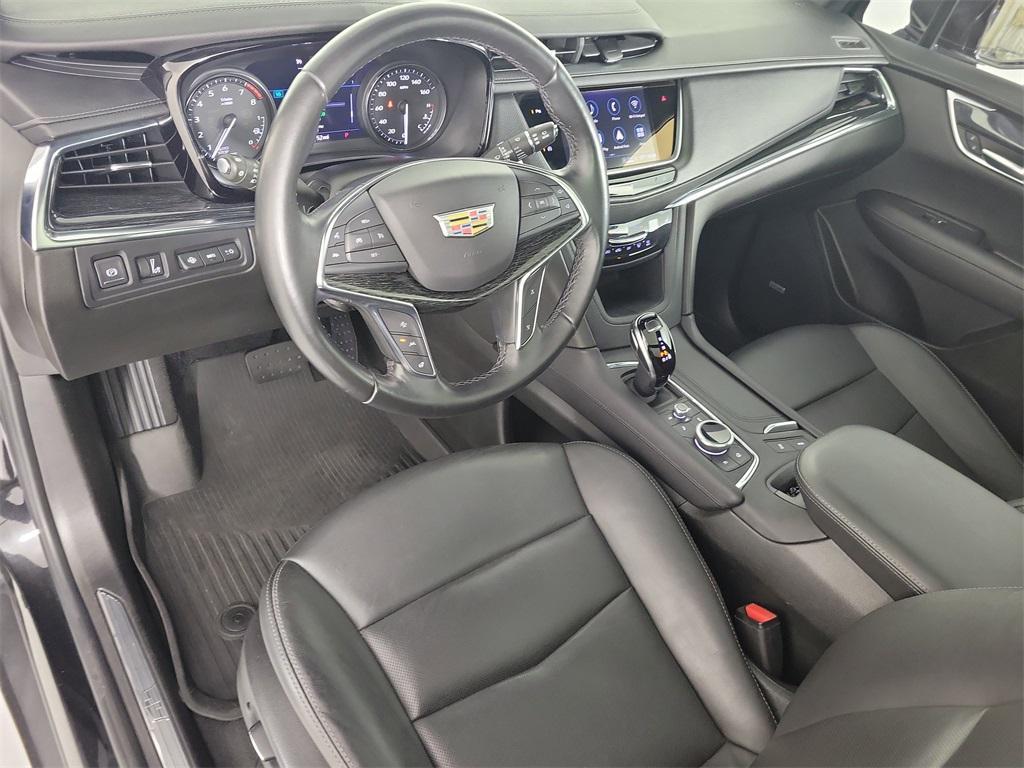 used 2021 Cadillac XT5 car, priced at $24,599