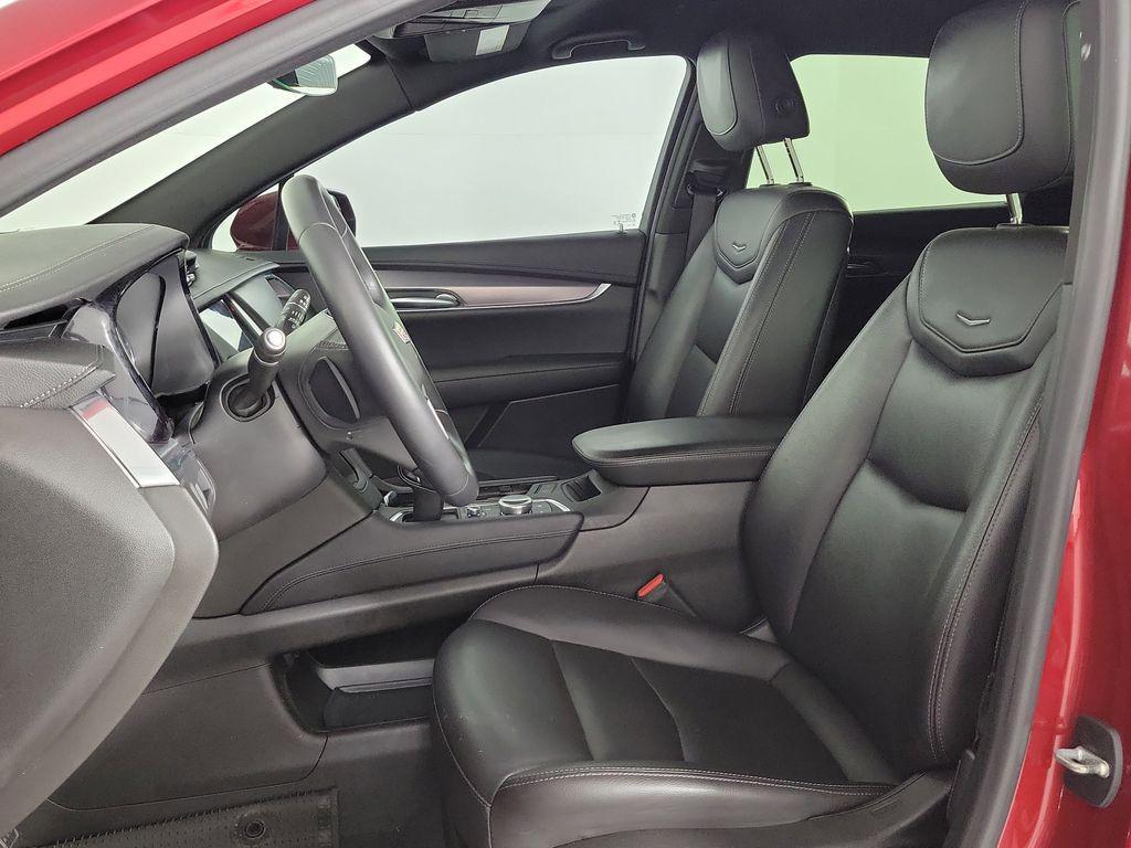 used 2023 Cadillac XT5 car, priced at $28,742