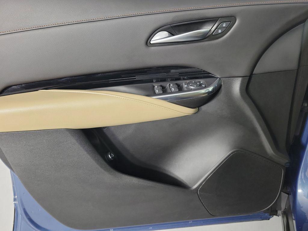 used 2024 Cadillac XT4 car, priced at $35,482