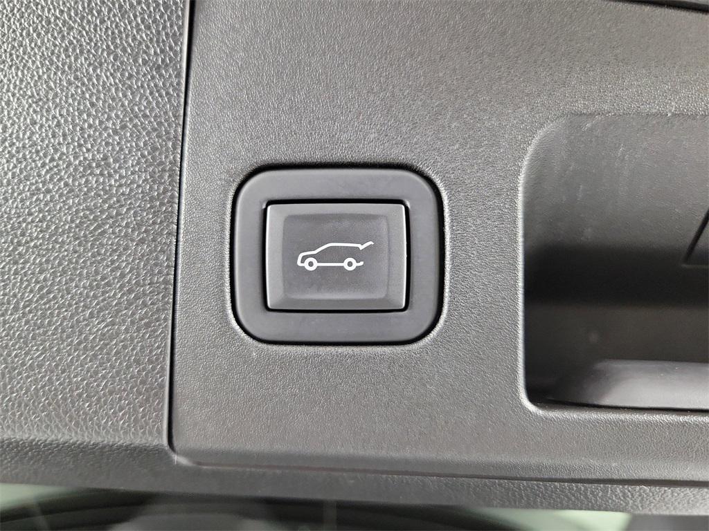 used 2023 Cadillac XT4 car, priced at $31,223